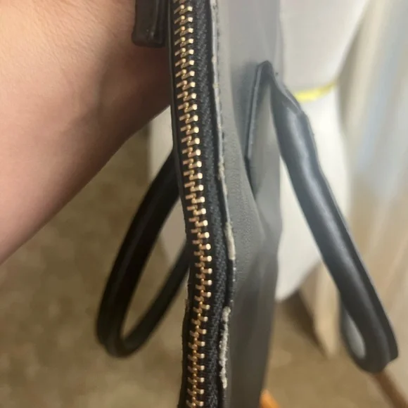 Parfums givenchy Elegant Black Tote Bag - Picture 6 of 7